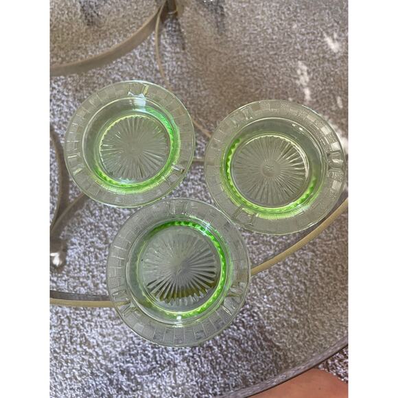 3Hazel Atlas Checkerboard Uranium Glass Ashtray small salesman - Picture 8 of 16